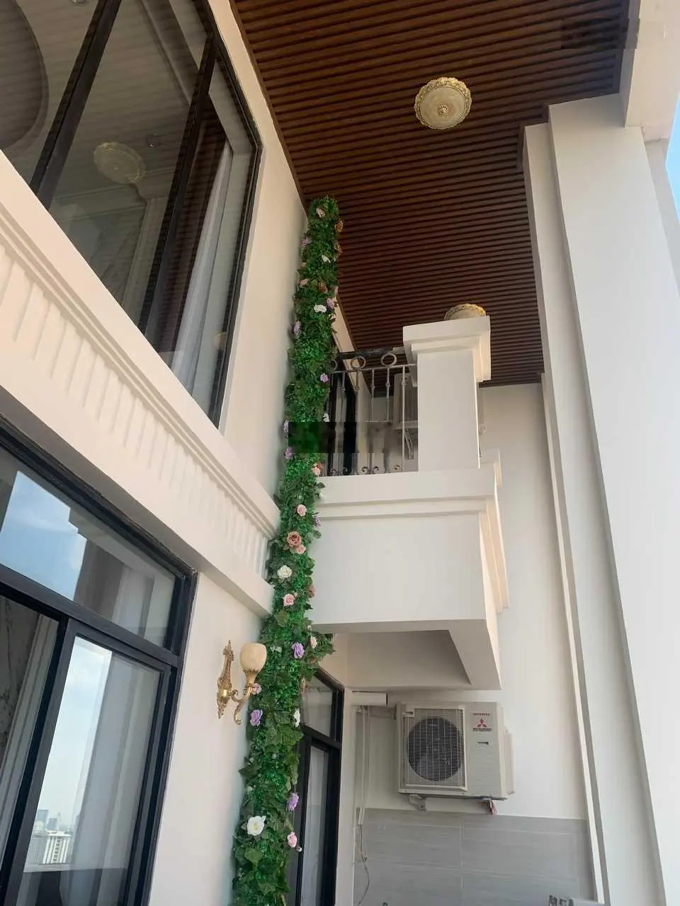 Gia chủ bán căn 103m2 BC ĐN tại Roman giá 5,86 tỷ, giá chuẩn oke thì liên lạc