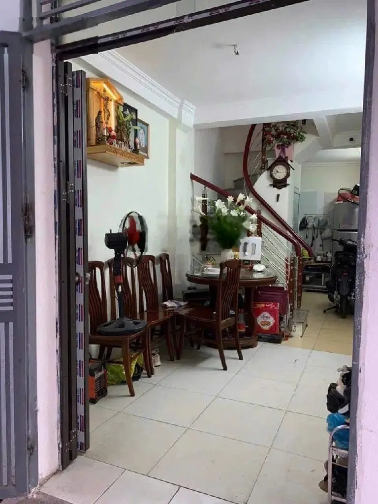 Bán nhà riêng đường nguyễn xiển, 1,4 tỷ, 23m2, 3 pn, 3 pt, pháp lý đầy đủ