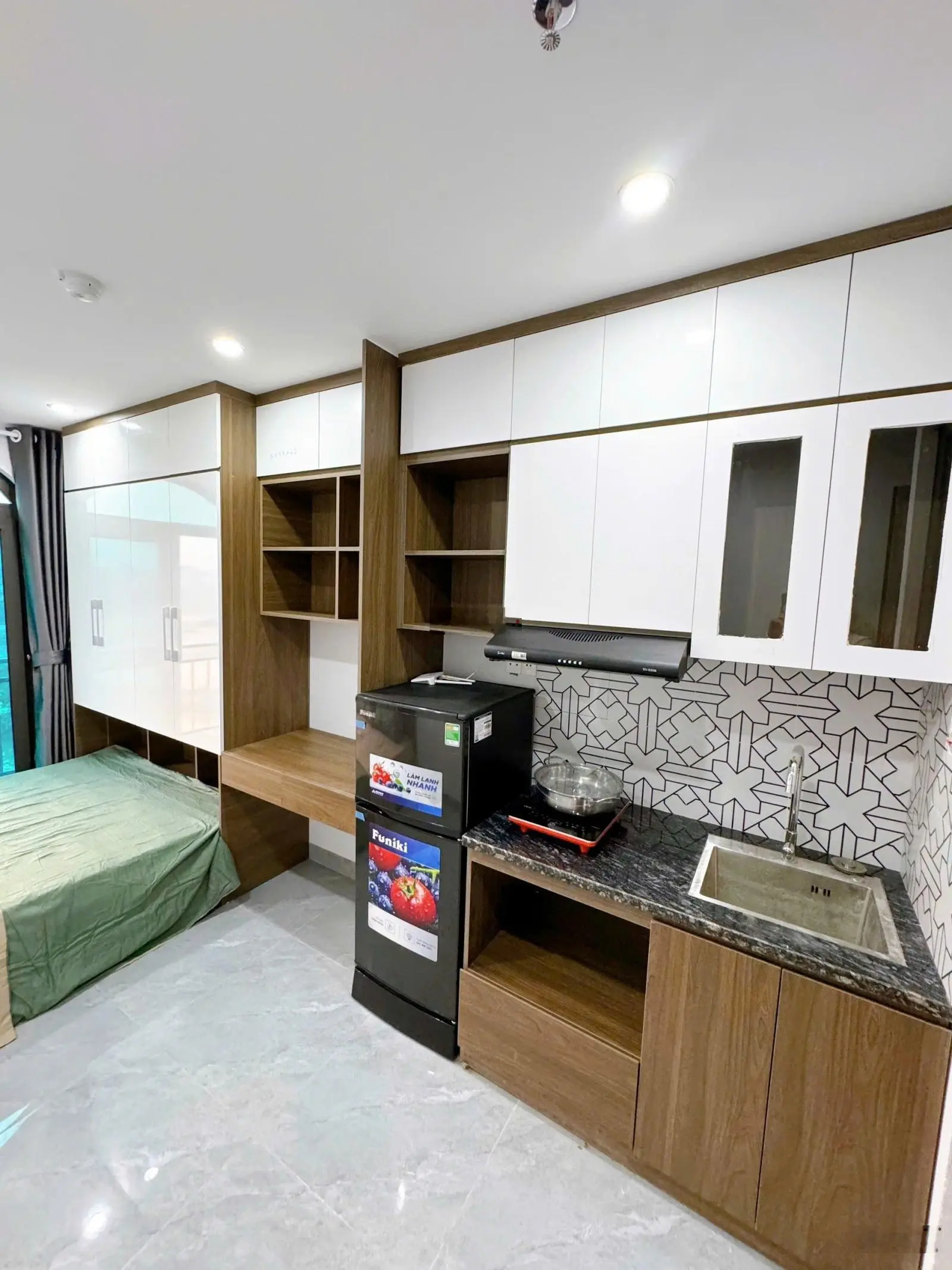 Bán bđs dòng tiền . dt 56m 7 tầng 15 phòng dv khu b yên nghĩa cạnh bến xe 14ty8 lh 0362088669