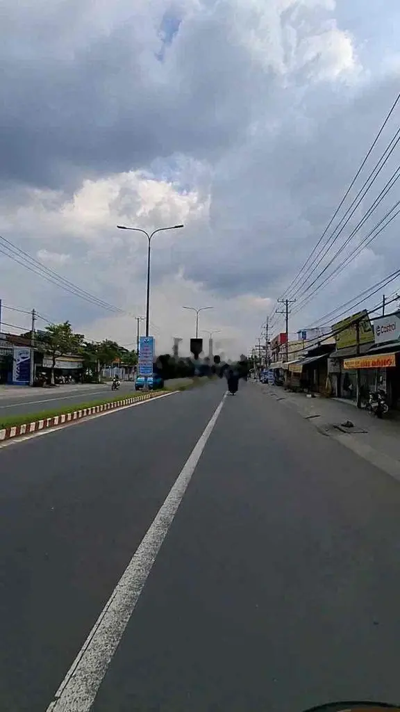 Nhà mặt tiền đường nguyễn huệ - vị trí vàng trung tâm vĩnh long