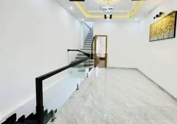 Cần bán gấp nhà Phạm Văn Hai, p5 , Tân Bình. Dt 51,7m2. Giá 2,6 tỷ