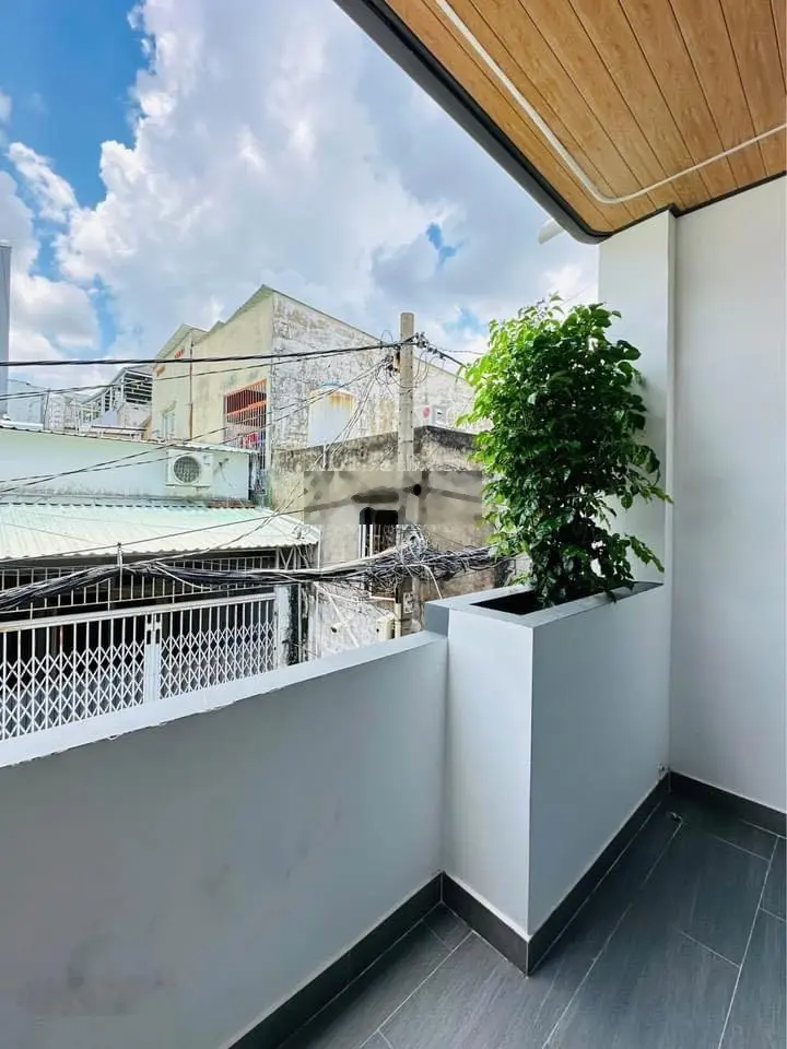 Hết hợp đồng thuê gửi bán ra căn Ung Văn Khiêm 64m2 sau lưng trường Tiểu Học Đống Đa