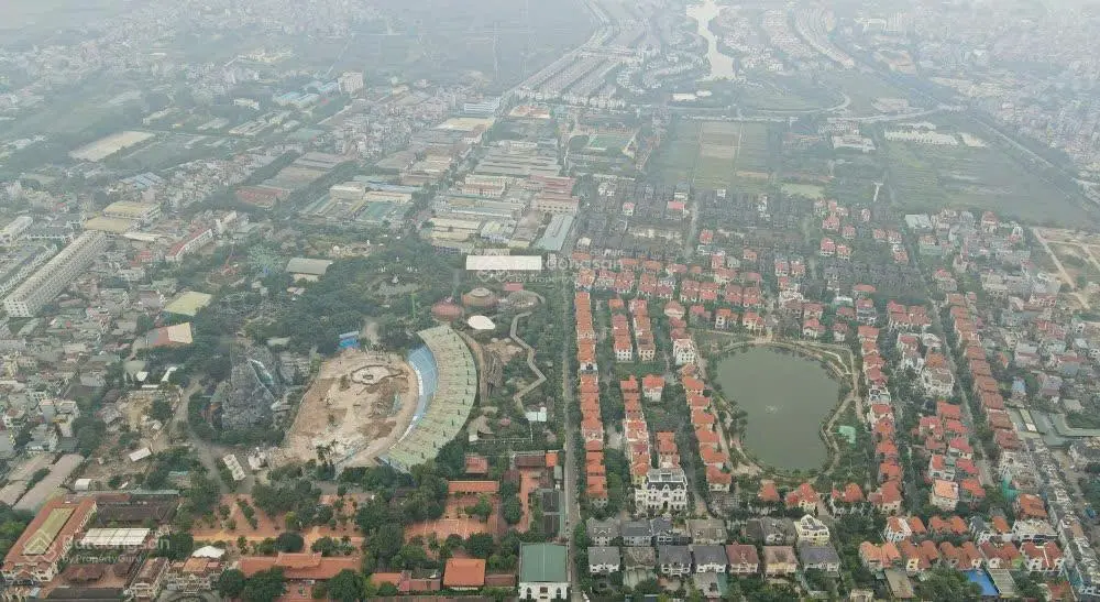 BIỆT THỰ BẢO SƠN NGHĨ DƯỠNG VỚI HỒ ĐIỀU HOÀ, GIÁ CHỈ 140 TR/M2 CẢ NHÀ, SỔ ĐỎ NÉT CĂNG.