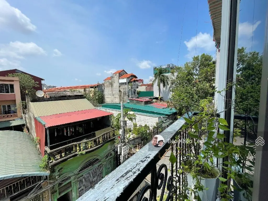 Bán nhà dân xây Ngọc Lâm, 48m2 5 tầng Mt 4m ngõ thông , ô tô qua nhà. 10 tỷ 686 tr. LH 0843125777