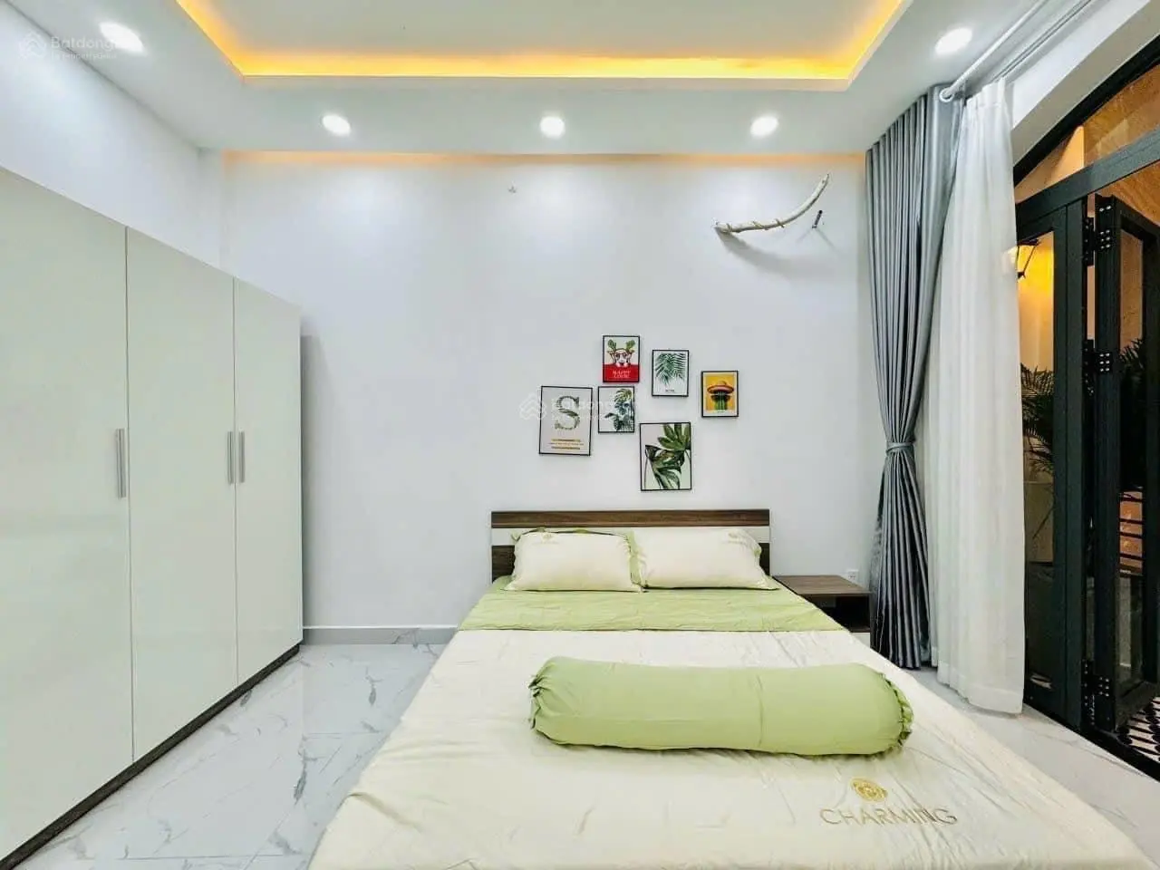 Bán gấp căn nhà phố đẹp đường Thích Quảng Đức, P5, quận Phú Nhuận, 40,4m2 2T400