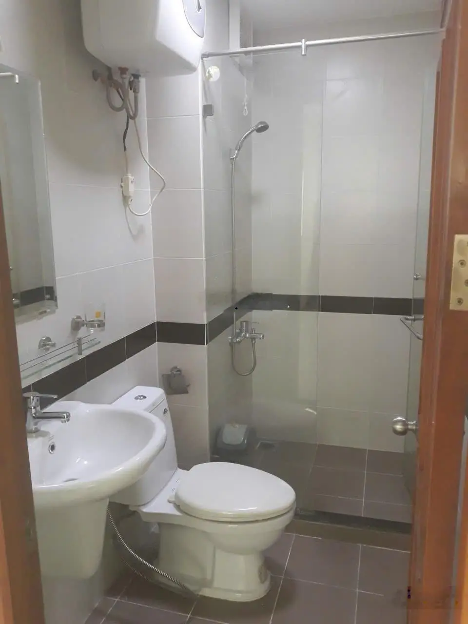 Bán gấp chung cư SGC Nguyễn Cửu Vân, 68m2 2pn, sổ hồng chỉ 3.5 tỷ