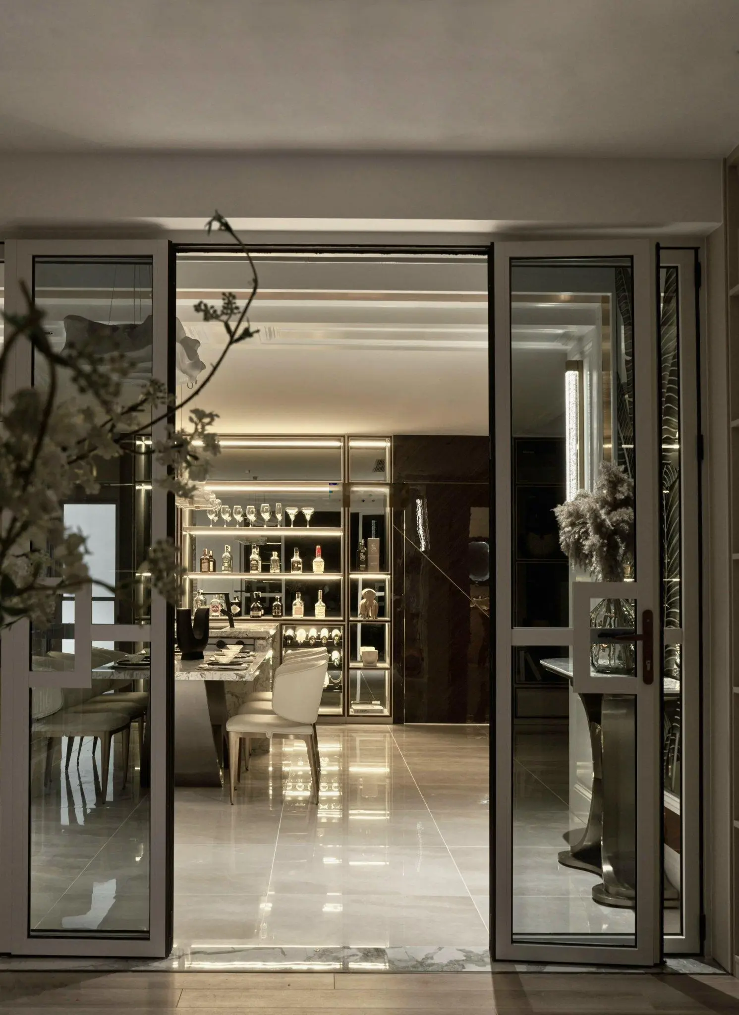 Bán CH Horizon PMH Q. 7 view hồ bán nguyệt 122m2 3PN, 2WC giá 15.742 tỷ