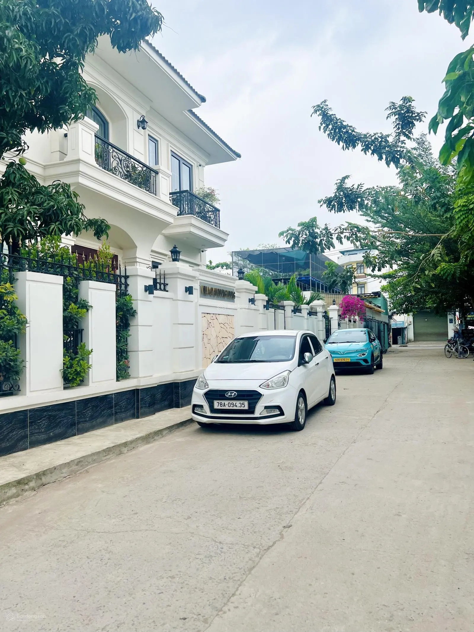Bán nhà đẹp 3 tầng thiết kế kiểu biệt thự mini, ngang khủng 8m, gần Aeon Mall Bình Tân, chỉ 9,5 tỷ