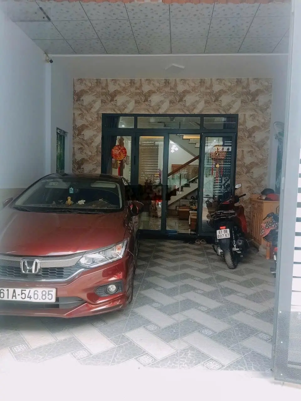 Nhà trệt - 2 lầu mới 95%. Gần chợ Dĩ An 1. Dt: 75m2. Đường 5m. Giá: 4.25 tỷ tl