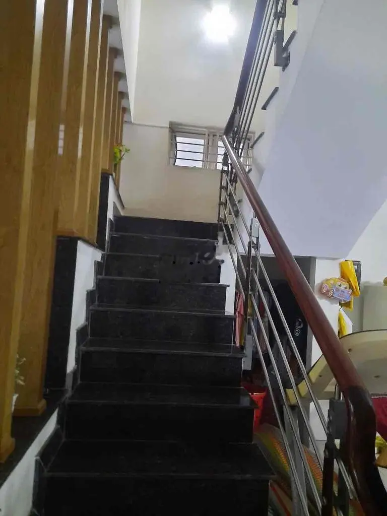 bán 2 căn nhà . tổng nhang 9m x dài 15m