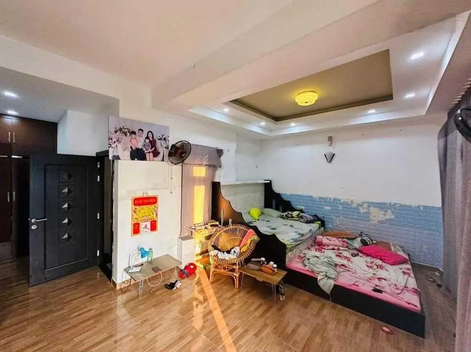 Bán gấp căn nhà Trường Chinh phường 14 Tân Bình 6x20m, hầm, 4 lầu giá 14.8 tỷ TL