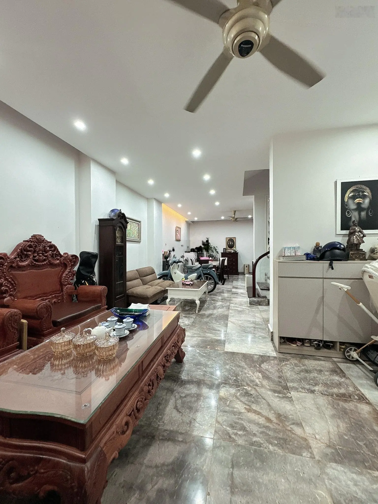 Vip Hiếm Biệt Thự Liền Kề Ô Tô Đỗ Thoải Mái 70m2 4 tầng 25 tỷ mặt tiền 5.5m sổ đỏ vuông đét
