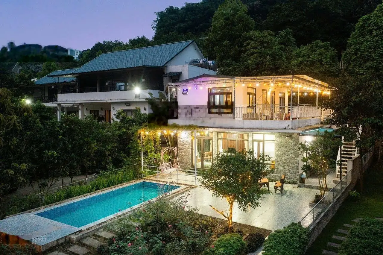 Siêu phẩm biệt thự 300m² đầy đủ nội thất, hồ bơi tại Lương Sơn - giá cực tốt!