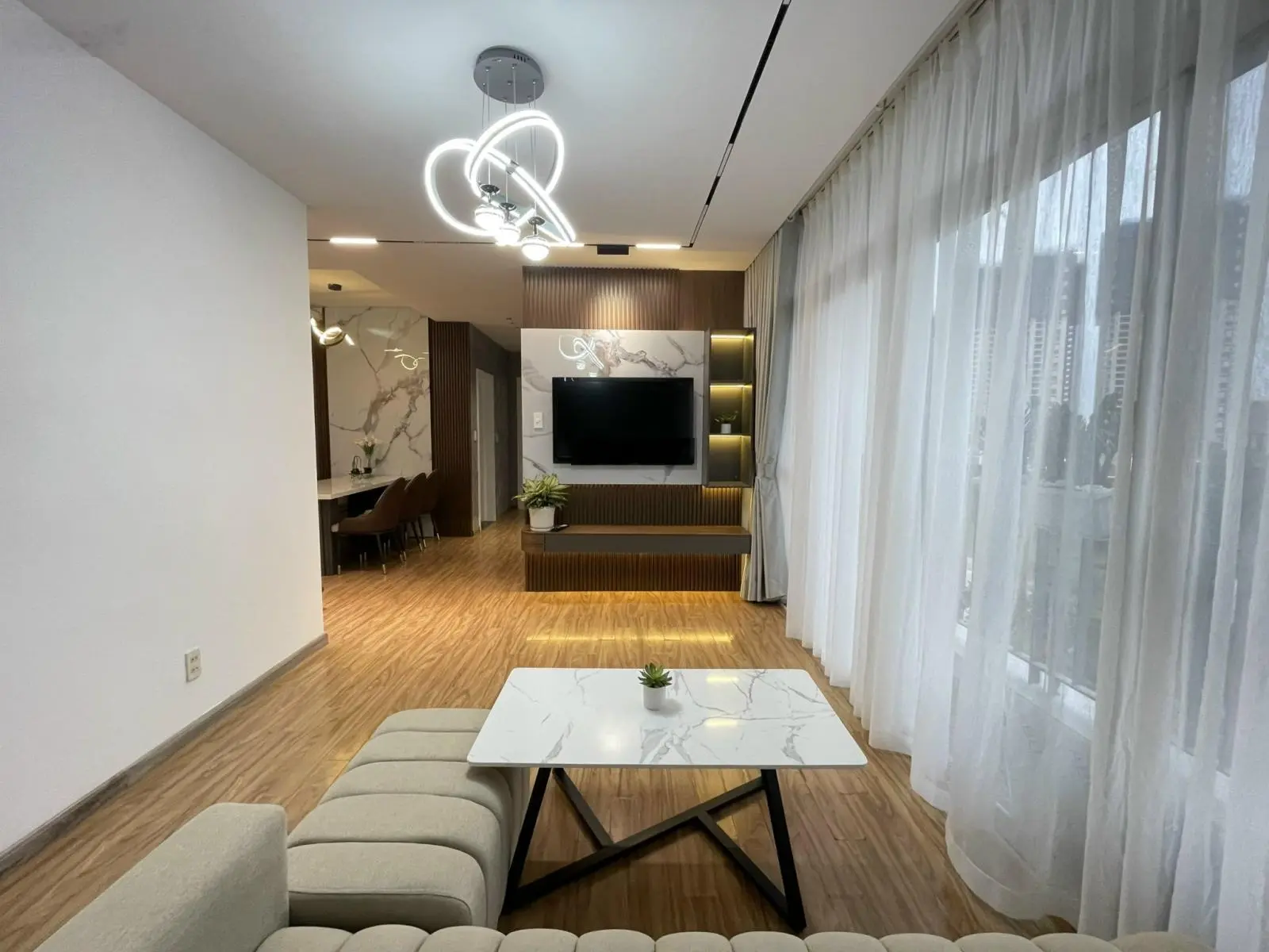 Lê Phương 0903 036 ***, cần bán căn hộ CC Star Hill, PMH Q7, DT 94m2, 3PN, giá 6,7 tỷ + ô xe hơi