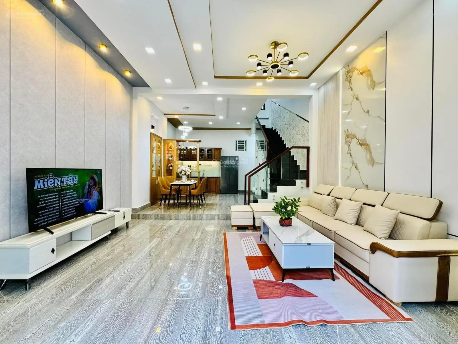 Bể nợ bán nhà 80m2 ngay trường THCS An Bình Dĩ An sổ hồng riêng đang cho thuê 8tr/tháng