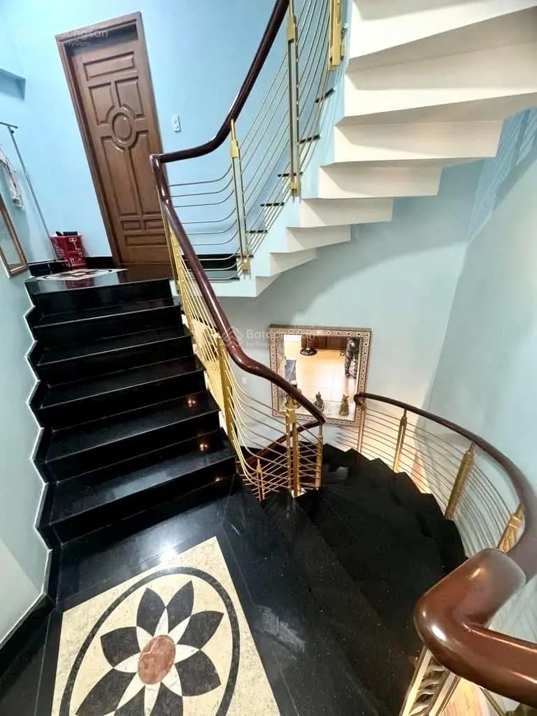 Giảm Mạnh 3 tỷ. Gấp bán. Trả giá là bán. Nhà 4 Tầng 5x20m Mặt tiền khu Tên Lửa Bình Tân nhỉnh 13 tỷ