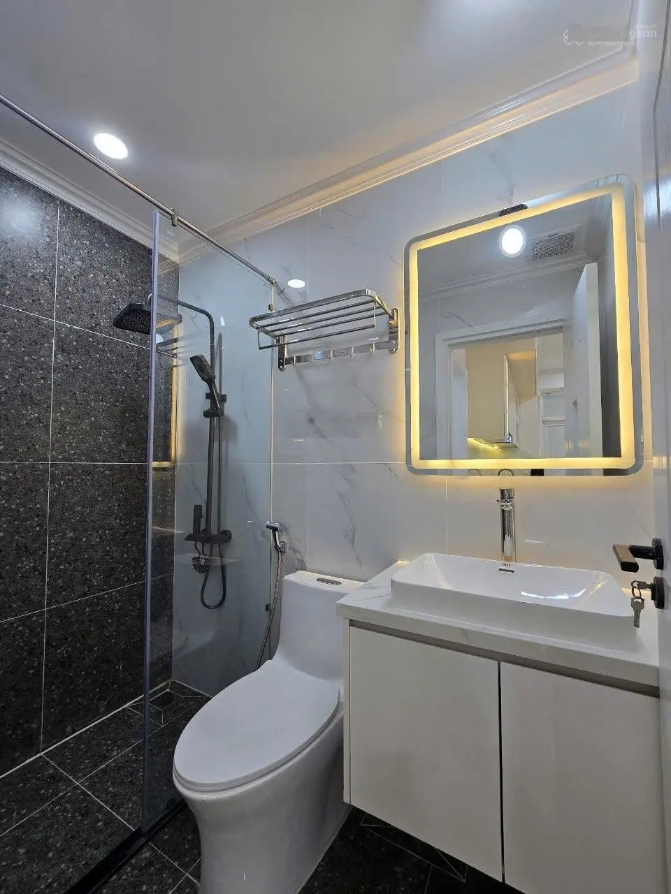 Đầu tư sinh lời cao với căn hộ cao cấp Sky Garden mới decor, đang có hợp đồng thuê dài hạn 23 triệu