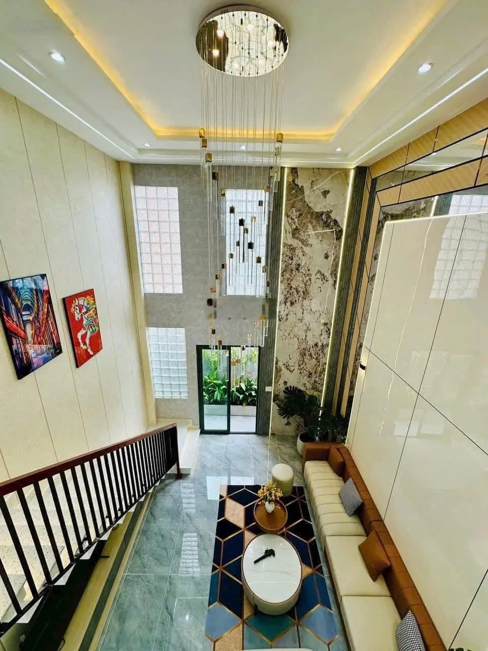 Tôi cần bán nhà đinh công tráng,quận 1-giá 3.4tỷ/82m2(5x16.4m). sổ sẵn. đang cho thuê 32 triệu