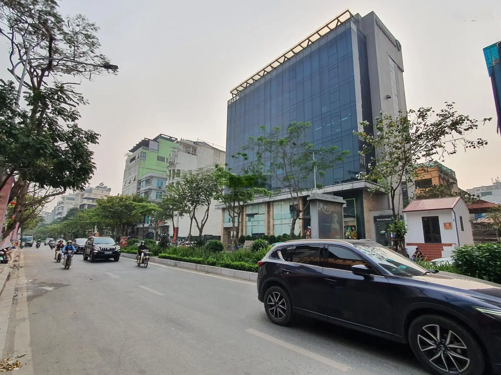 Bán nhà mặt phố Hồng Tiến, 150 tỷ vnd, 456 m2, thích hợp kinh doanh