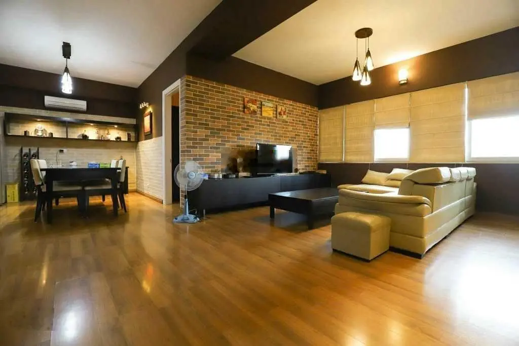 Bán căn hộ chung cư cao cấp Ciputra 142m2 - 4PN - nội thất hiện đại, lô góc, ban công quanh nhà
