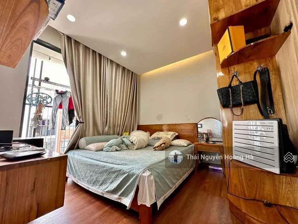 (Siêu phẩm) Căn hộ đẹp 86m2 3PN - có slot ô tô - tặng NT 360 triệu - 5,4 tỷ bao phí - tin không ảo