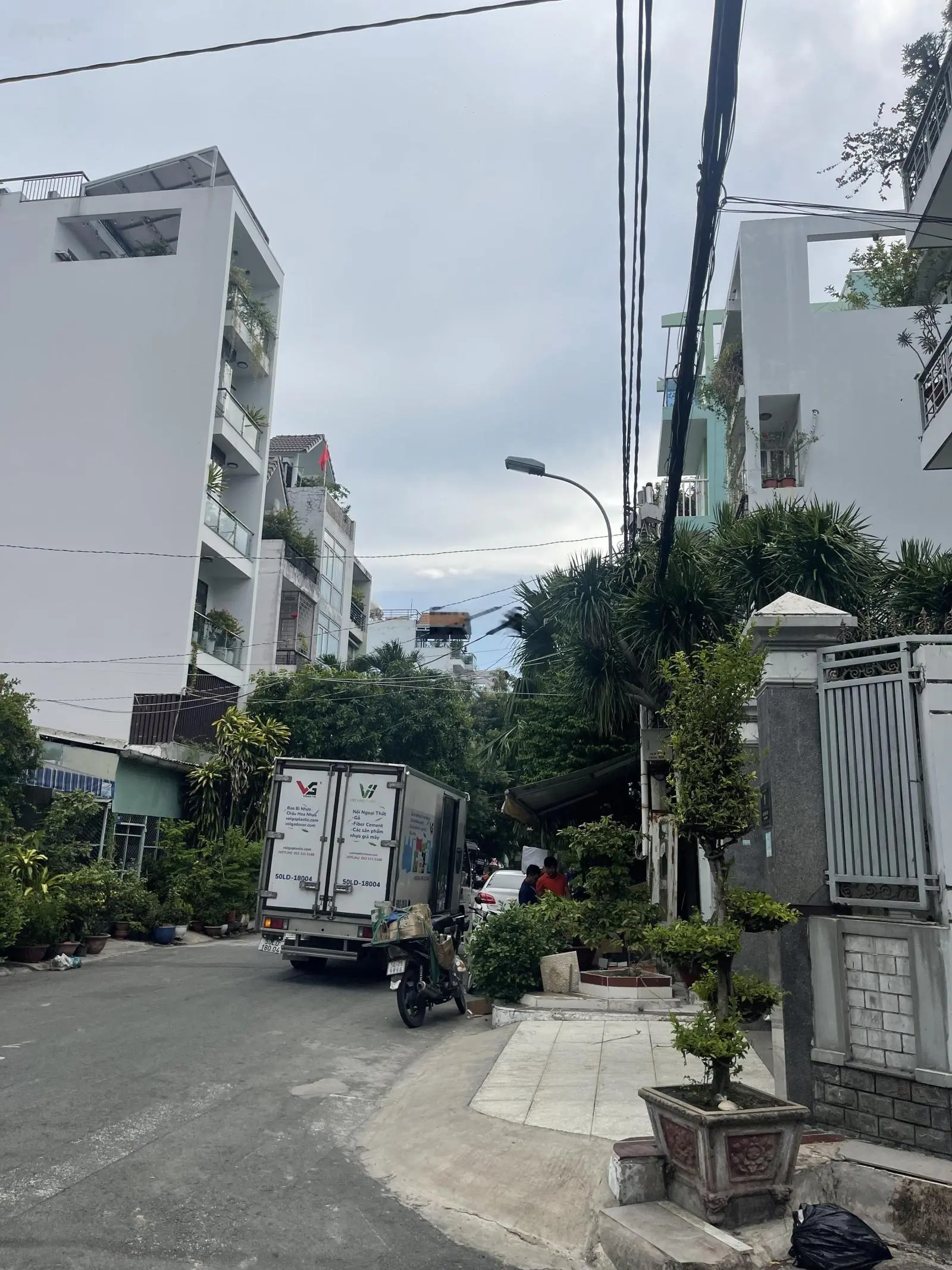 Bán nhà đường số phường Tân Quy Quận 7 dt 4x18m TrệtLững 4 Lầu giá 15,3 Tỷ . Vi trí đẹp
