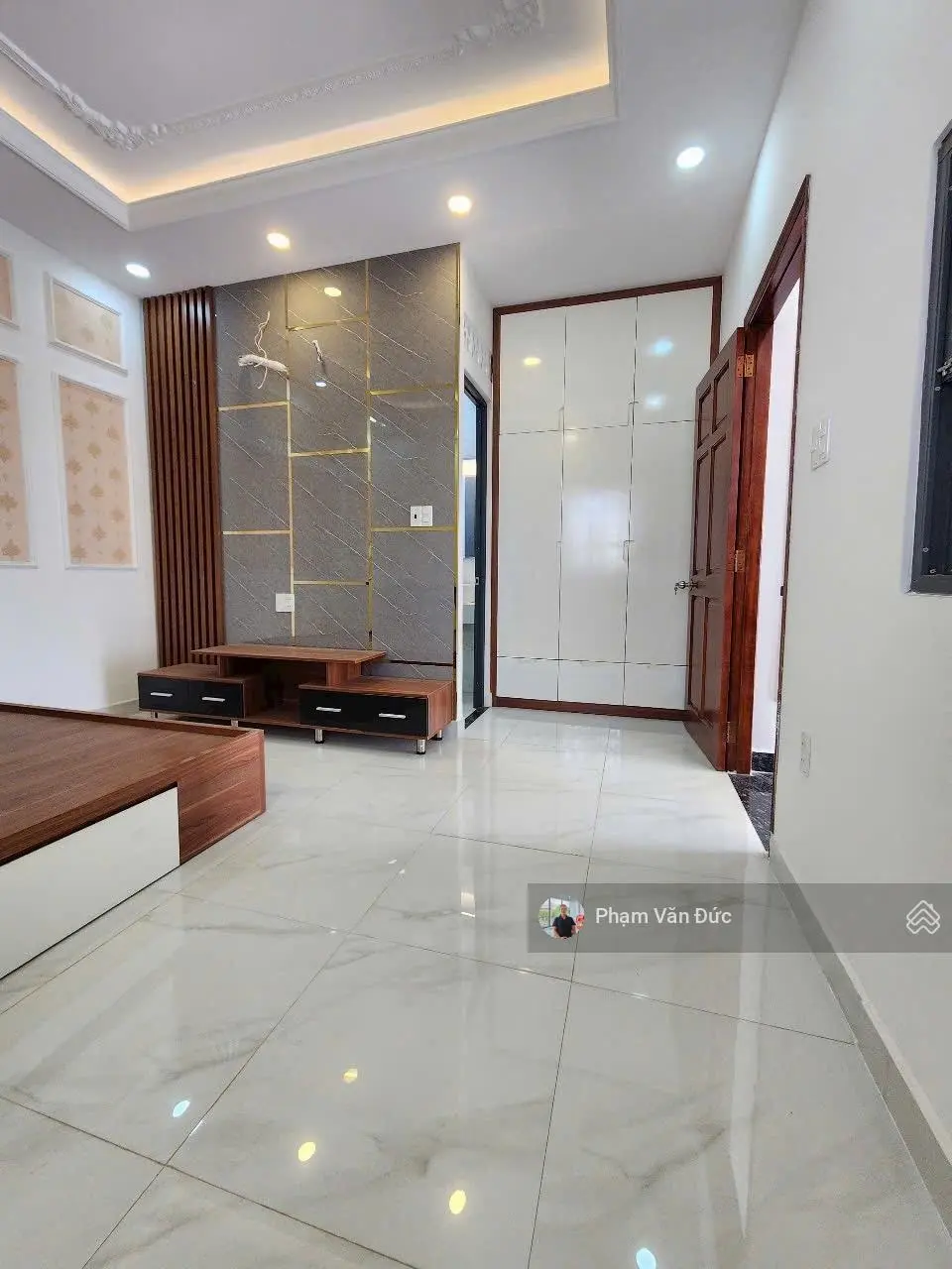 Bán 3 căn nhà 3 tầng. Kế KĐT Vạn Phúc. Đường xe hơi. Giá từ 6.5 tỷ tới 9 tỷ tuỳ vị trí và DT
