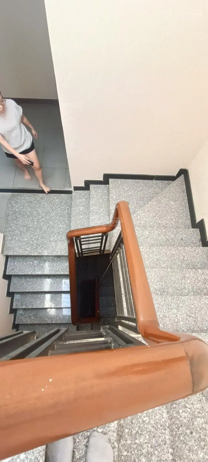 Phường 9 - gần công viên làng hoa. 55m2 , 5 tầng - 5pn, 5wc chỉ 6.x tỷ