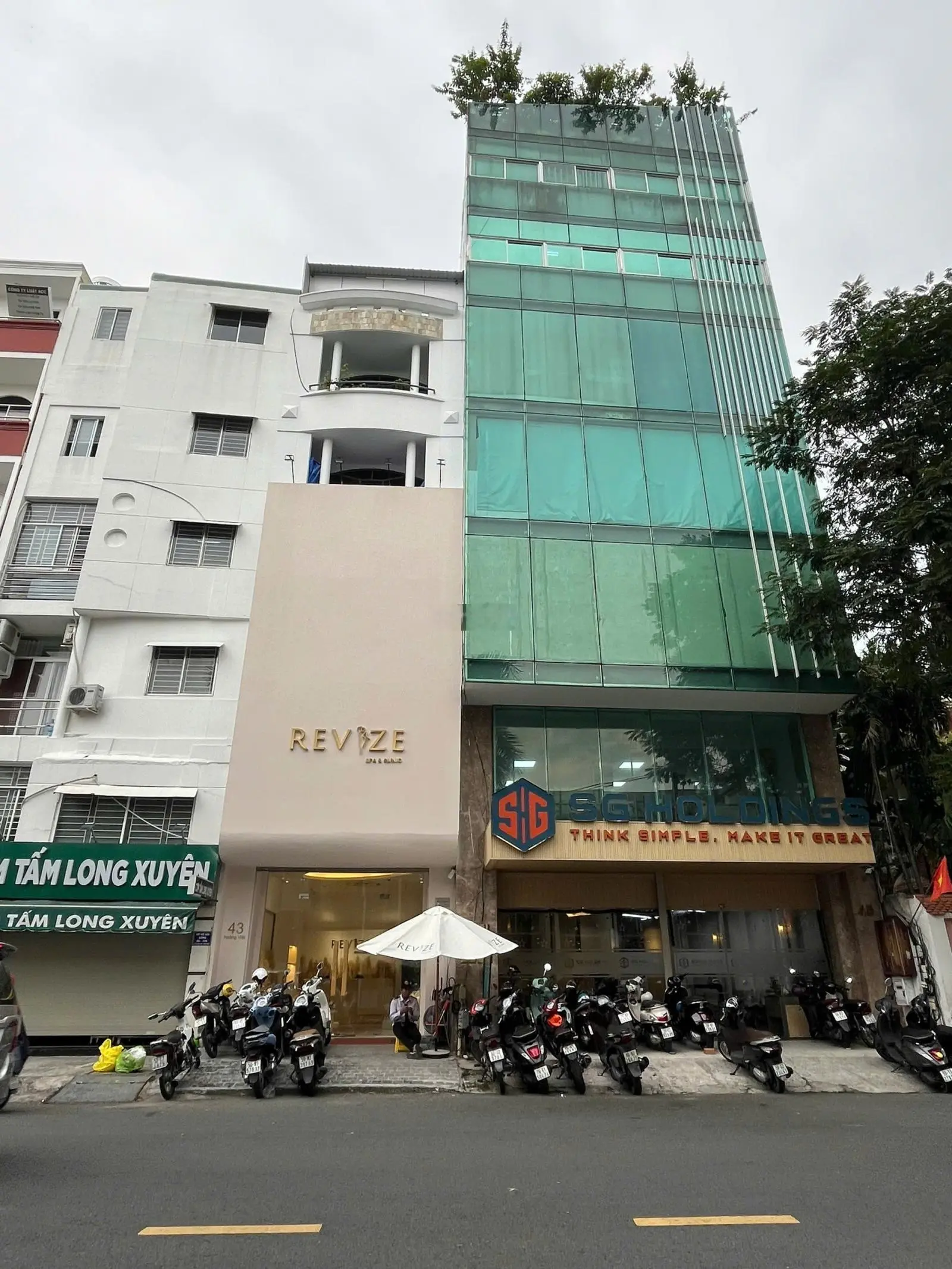 Bán tòa nhà văn phòng khu sân bay, Phường 4, Tân Bình. 11 x 28 m, hầm 6 tầng, DTS 1246m2 63 tỷ