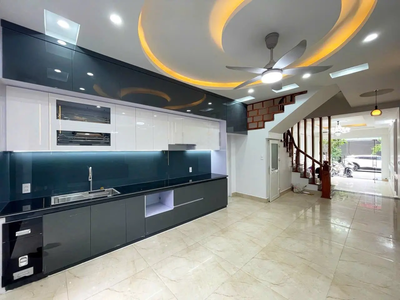 Bán nhà riêng 4PN, 3WC, 72m2 tại Đông Trung Hành, 6,6 tỷ