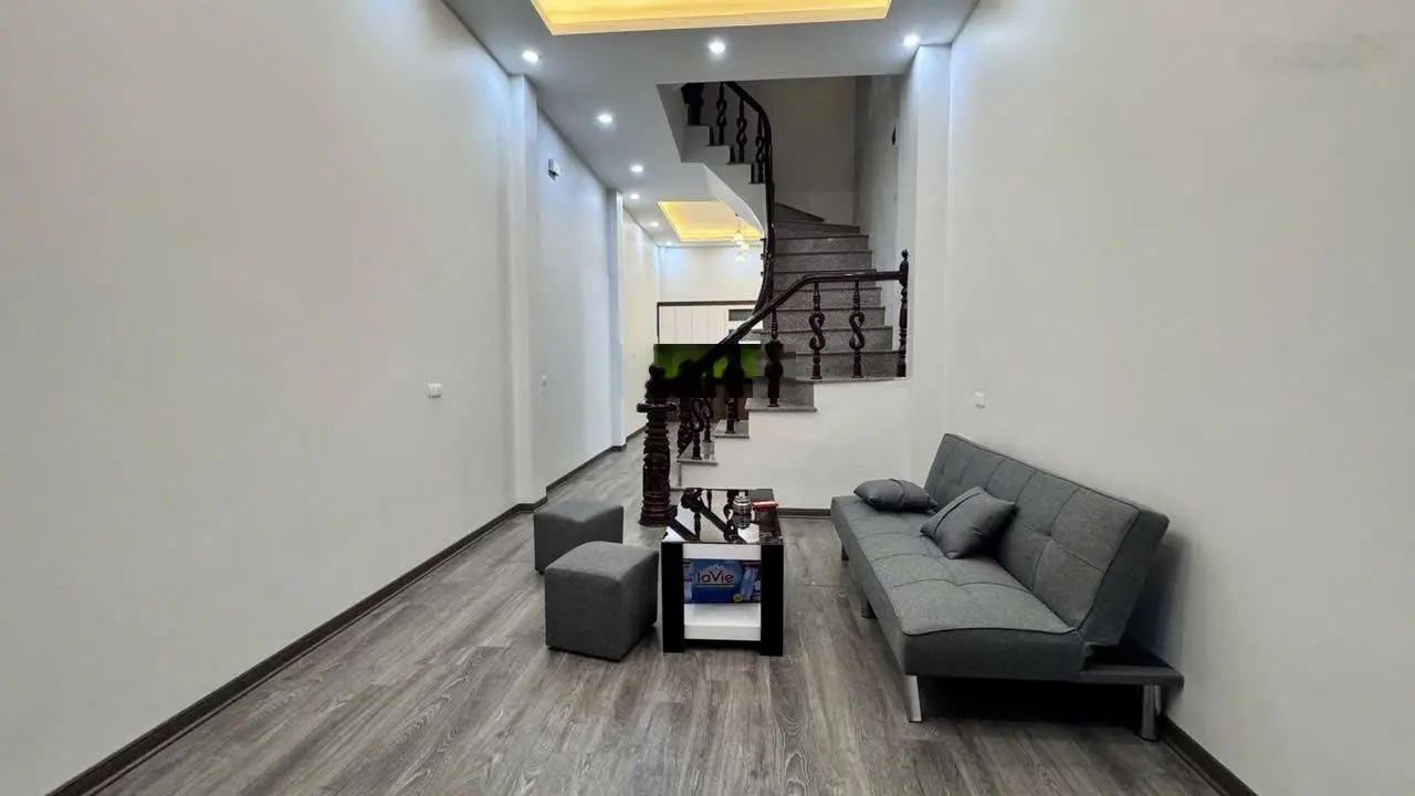 Bán nhà Đức Diễn - Bắc Từ Liêm 5 tầng sát đường ô tô kd dòng tiền tốt giá 4 tỷ 750tr