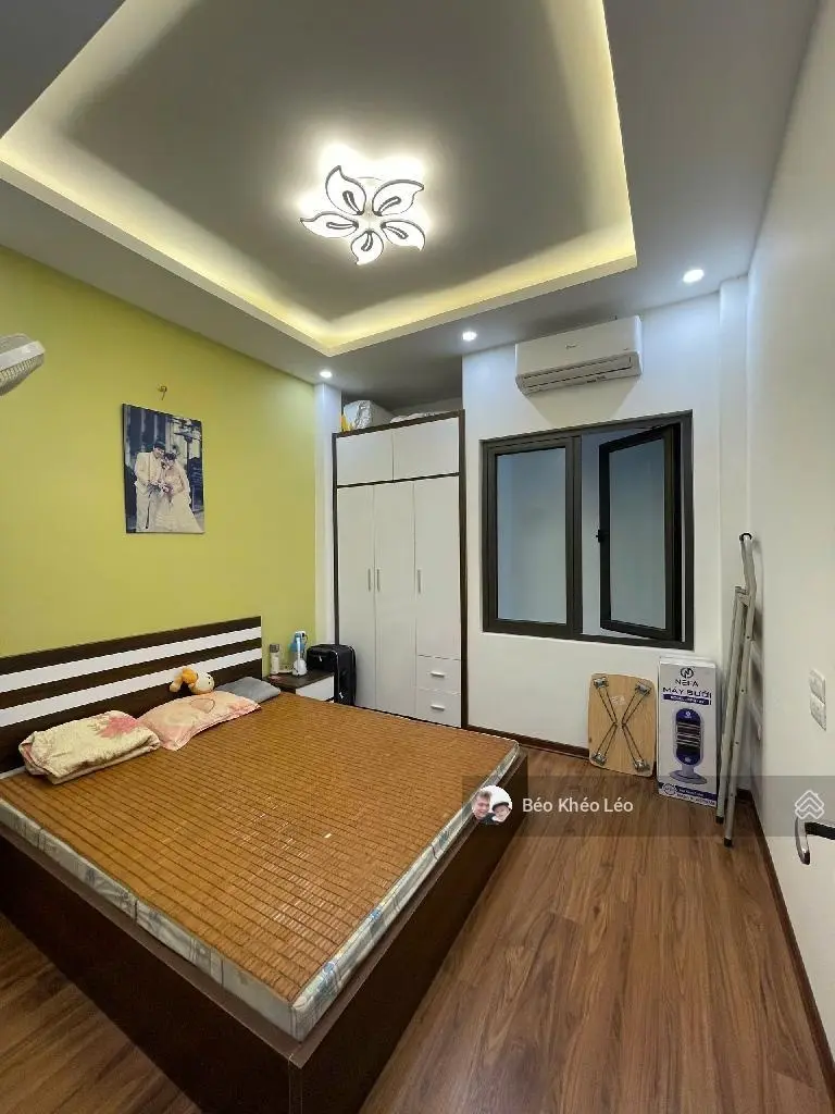 Bán nhà dân xây Ngọc Lâm, 48m2 5 tầng Mt 4m ngõ thông , ô tô qua nhà. 10 tỷ 686 tr. LH 0843125777