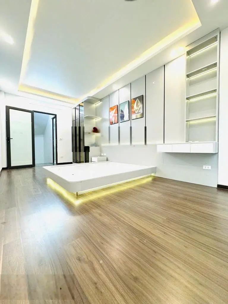 Phố Minh Khai : 38m2 x 5 Tầng ( 3 PN )- Full nội thất Mặt tiền sáng | 5,45 Tỷ