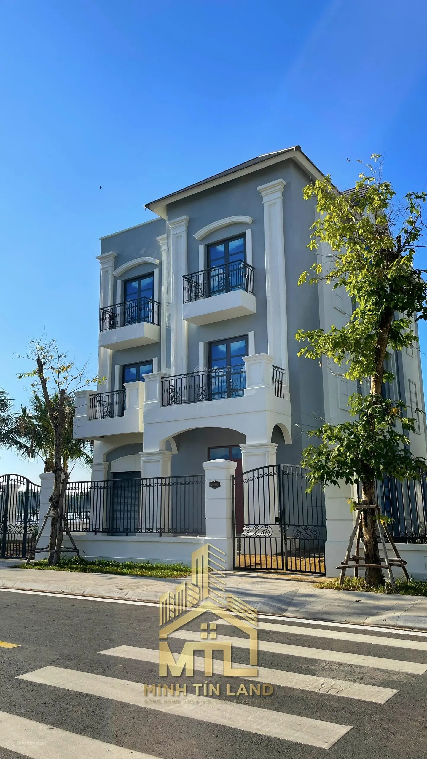 Bán căn Biệt thự góc 2 mặt tiền trực diện bến du thuyền tại Vinhomes Grand Park. Liên hệ 0828 030 ***