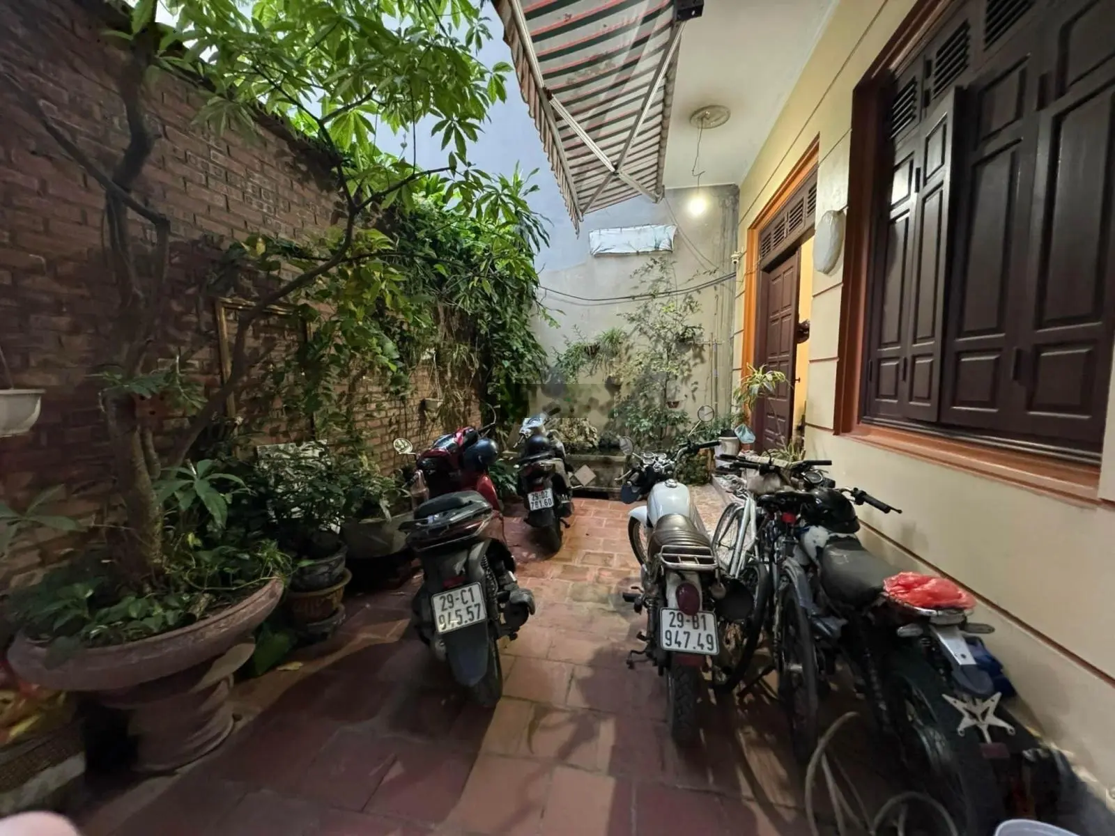 Bán nhà đường Kim Ngưu 9,2 tỷ vnd, 71m2, 4 PN, 3 WC, ngõ rộng 3.5m
