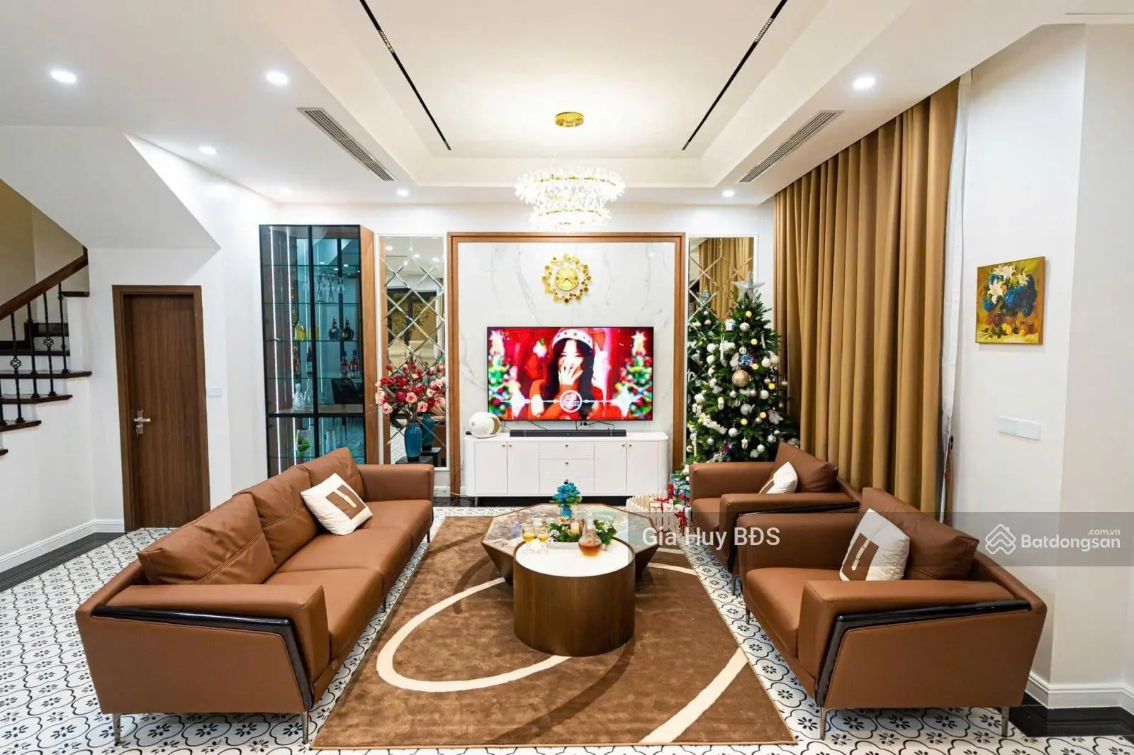 Bán biệt thự song lập Hải Âu 3-150m2- 28 tỷ,full nội thất đẹp,gần hồ 24,5ha Vinhomes Ocean Park