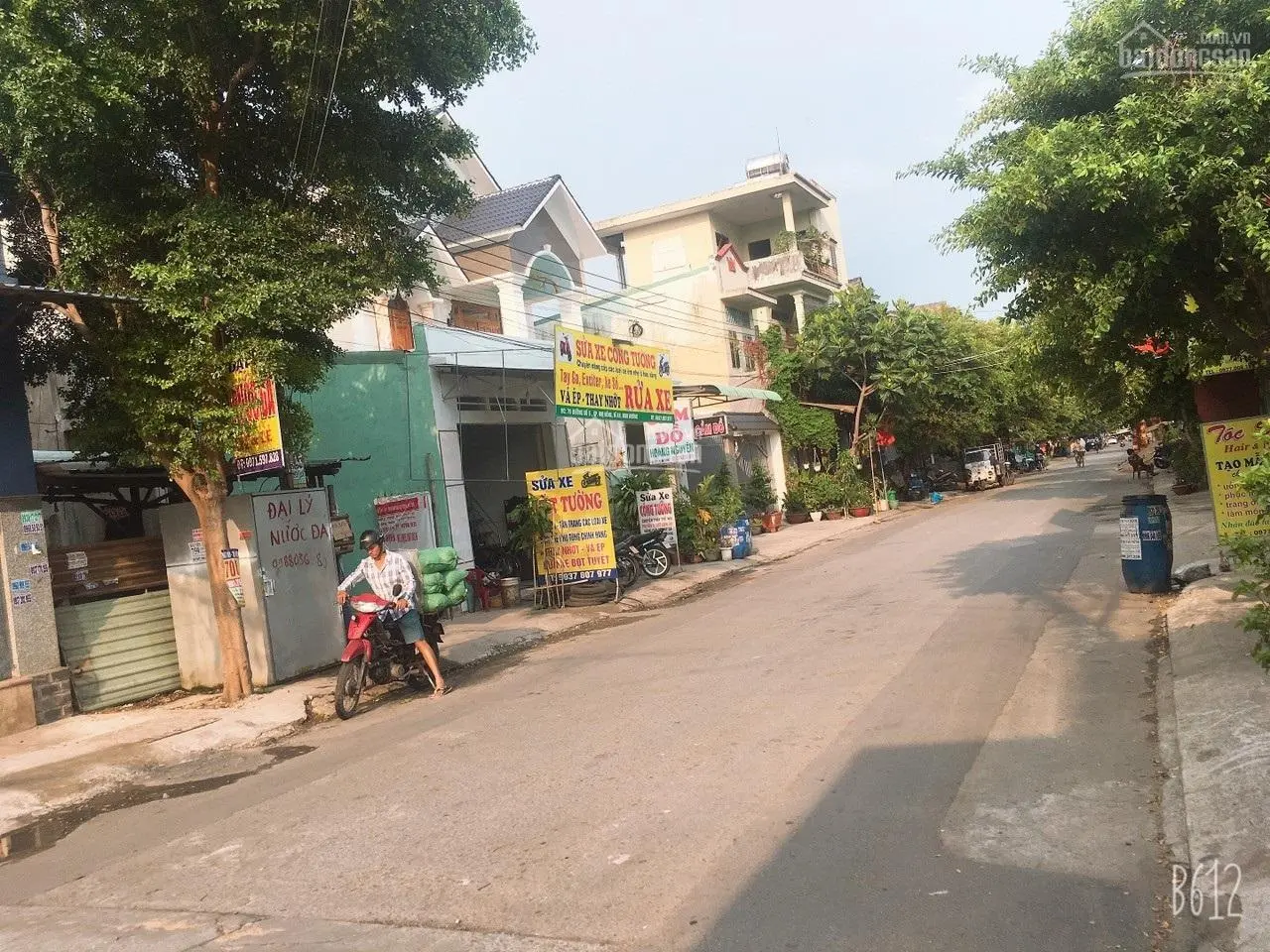 Bán đất 300m2 có nhà 900m2, kế trường, chợ, cổng KCN, 14,5 tỷ thu 65 triệu/1 tháng 0908 126 *** TA