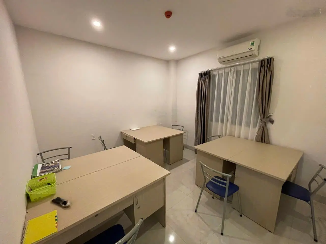 Siêu phẩm nhà 5 tầng 3 mặt tiền đường Nguyễn Thiện Thuật - Lộc Thọ - Nha Trang