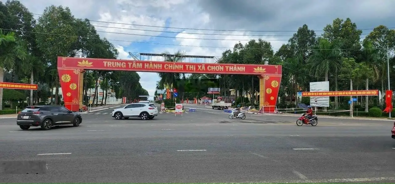 Hàng ngộp mặt tiền đường Nguyễn Văn Linh TX Chơn Thành