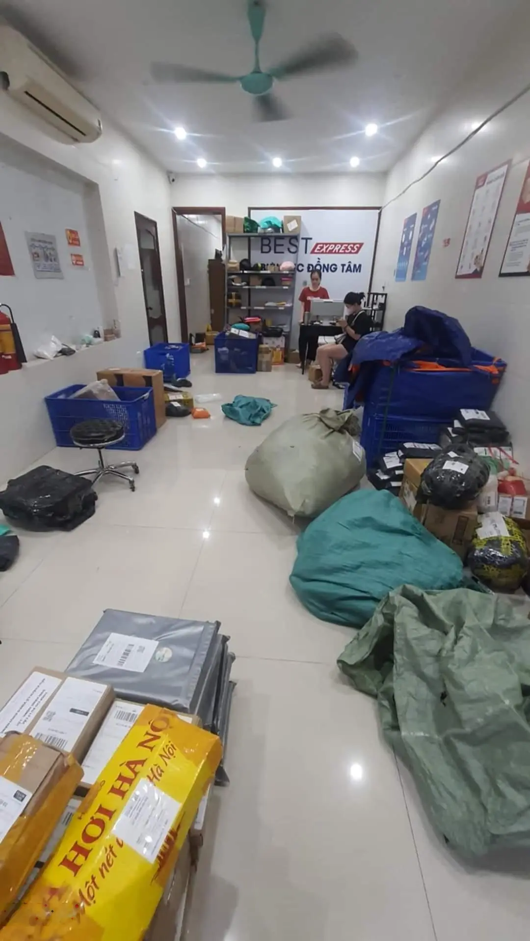 Siêu phẩm mặt phố Yên Lạc, ô tô tránh mở VP, cty kinh doanh siêu đỉnh. DT 90/96m2 3 tầng, giá 25 tỷ