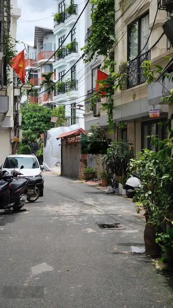 Bán nhà ngõ 462 ngọc thụy phân lô ô tô vào nhà nhà đẹp 4 tầng khu dân trí cao an sinh tuyệt vời