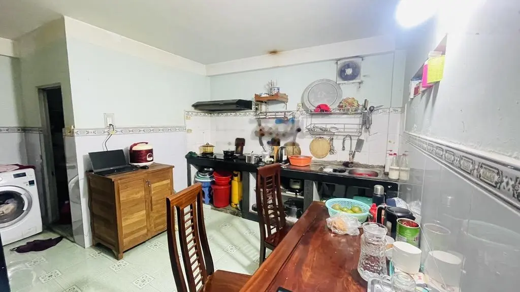 Xe hơi 7chỗ đổ cửa _ dt: 72m2_ ngang 4,56 nở hậu _ bình chiểu thủ đức