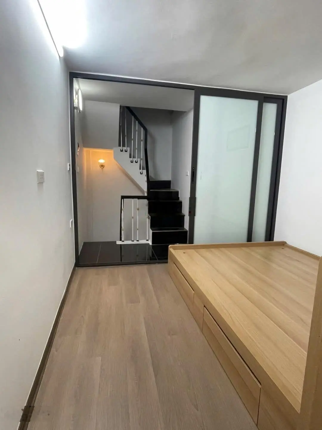 Hót hàng hiếm có khó tìm bán nhà xã đàn 1 nhà ra phố ôtô đỗ cửa nhà có vị trí cực đẹp cacfe cạnh