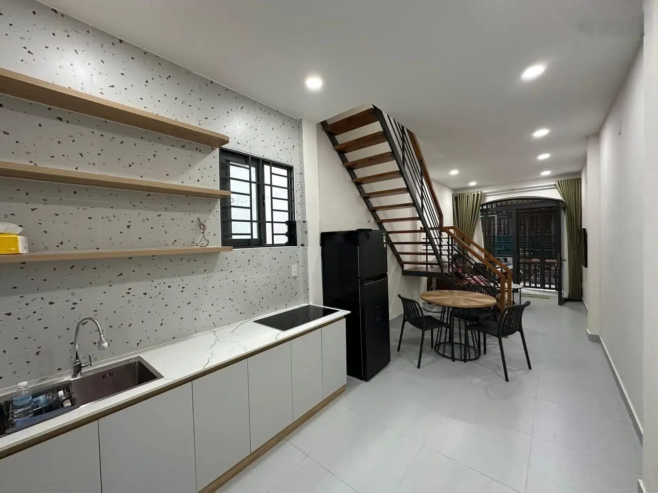 Nhà Phố tây hẻm, chỉ 4.8 tỷ - Nguyễn thiện thuật