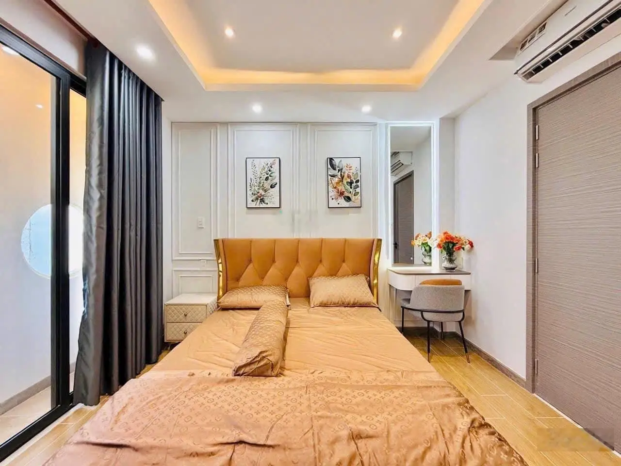 Nhà đẹp hẻm xe hơi 6m đường Nguyễn Thiện Thuật, Q3 xây 4 tầng, 42m2. Có sổ riêng