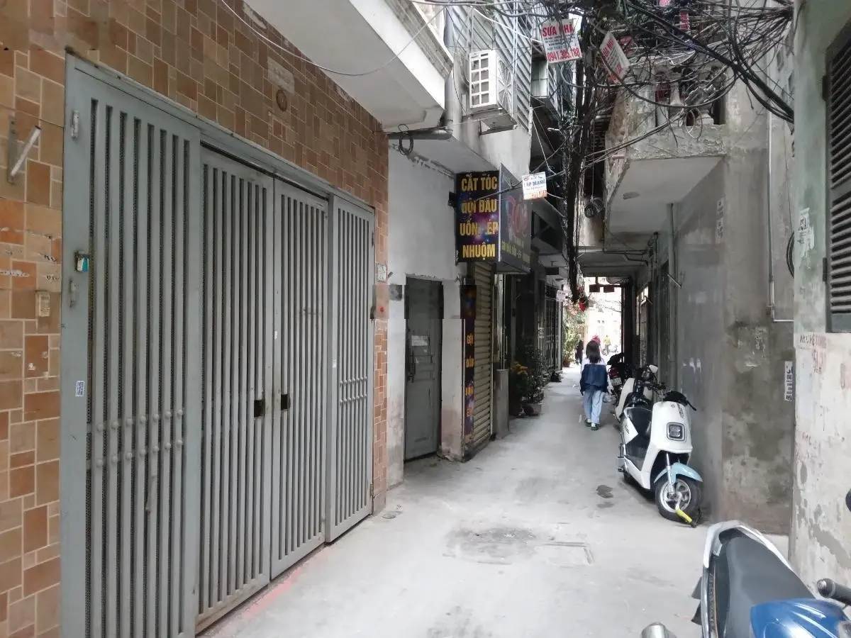 Chủ cần tiền nên chào giá quá thấp.Mua nhanh món hời 45m2 nhỉnh 7tỷ.Đầu tư tốt,ngõ thông thoáng
