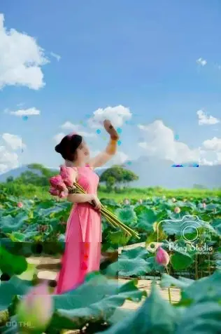 SẬP SÀN SẴN KHUÔN VIÊN BÁM HỒ ĐANG KINH DOANH DÒNG TIỀN