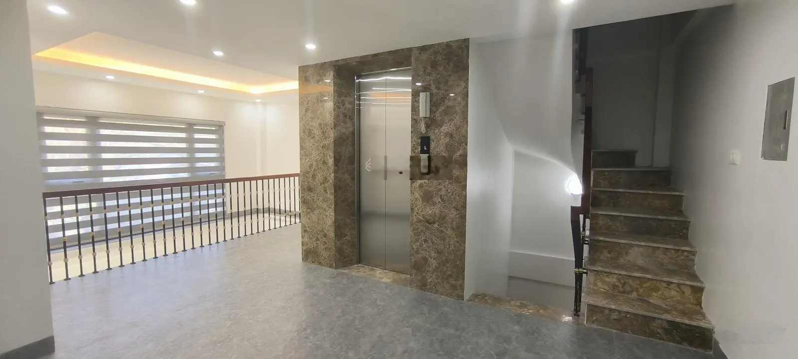 Nhà MP Vũ Quỳnh, 52m2x7T thang máy, MT 10m, lô góc kinh doanh vô địch, nhỉnh 16 tỷ. LH 0984 772 ***
