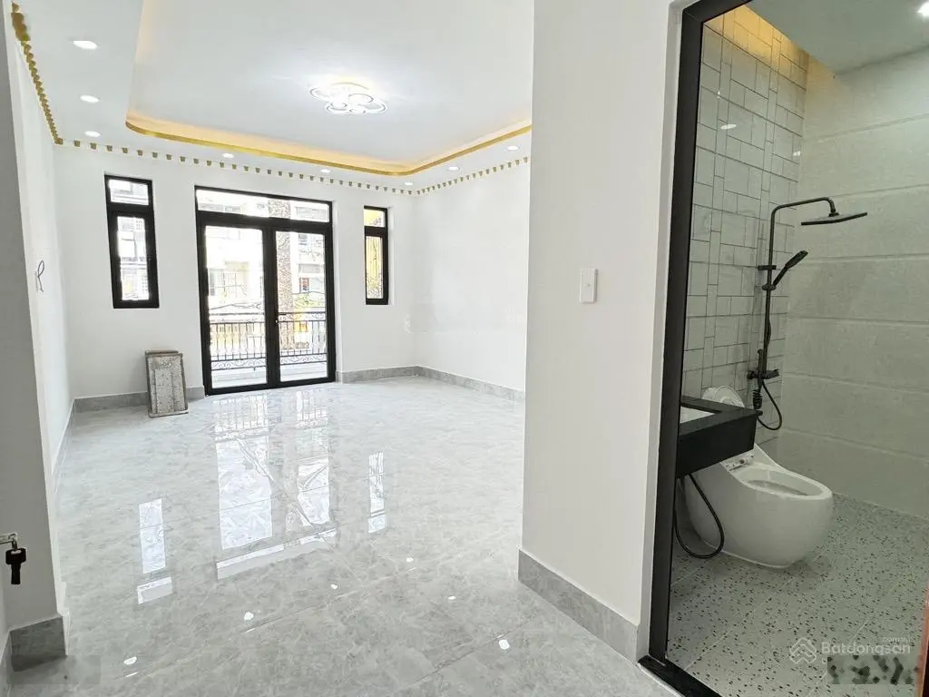 Sau Gigamall, Khu Dân Cư Thành Ủy, Thủ Đức Nhà 4 lầu-4.5x20 90M2240m2 sàn chỉ 8.45 tỷ - Xe hơi 8m