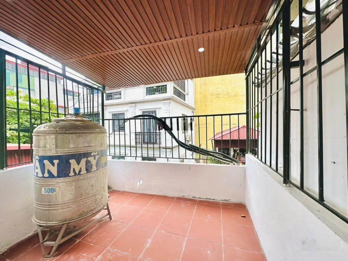 Siêuphẩm mặt phố.kinh doanh đỉnh cao. nhà bán.phố phù tiên. diện tích 15 mét vuông.5 tầng vip